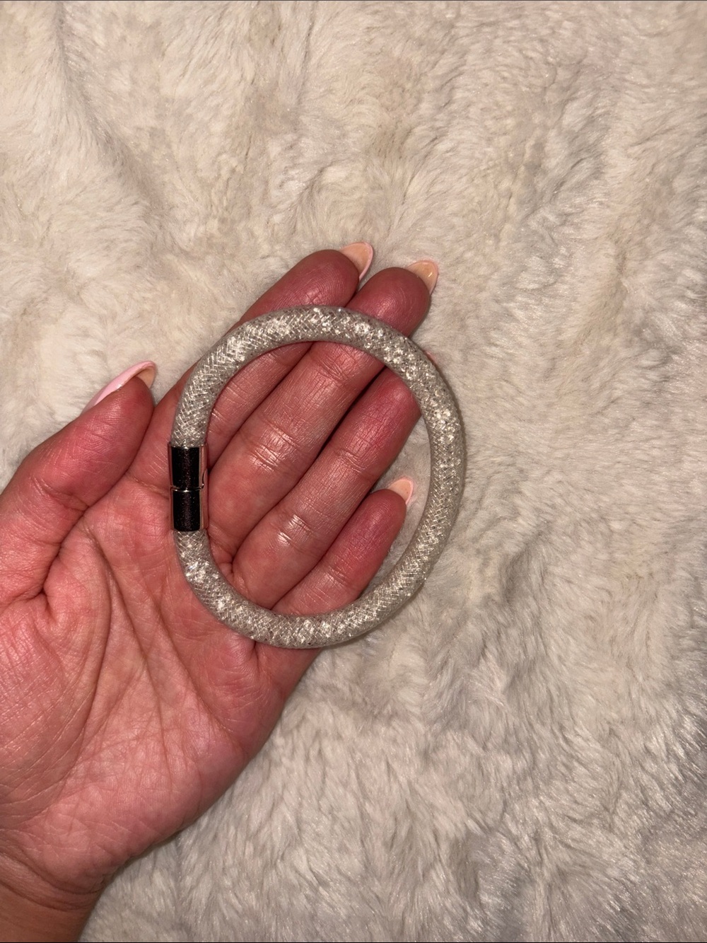Sparkling Swarovski clear Crystal Mesh Bracelet with Silver Clasp.